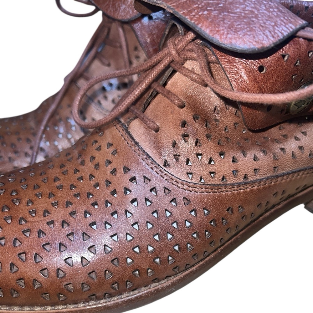 Patricia Nash Women's Sabrina Leather Ankle Boots Size 7.5 Italian Laser Cut - Picture 8 of 12